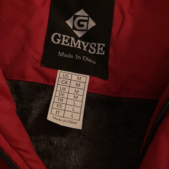 Mens M snow/Ski jacket with hood. Like new condition - Picture 2 of 6